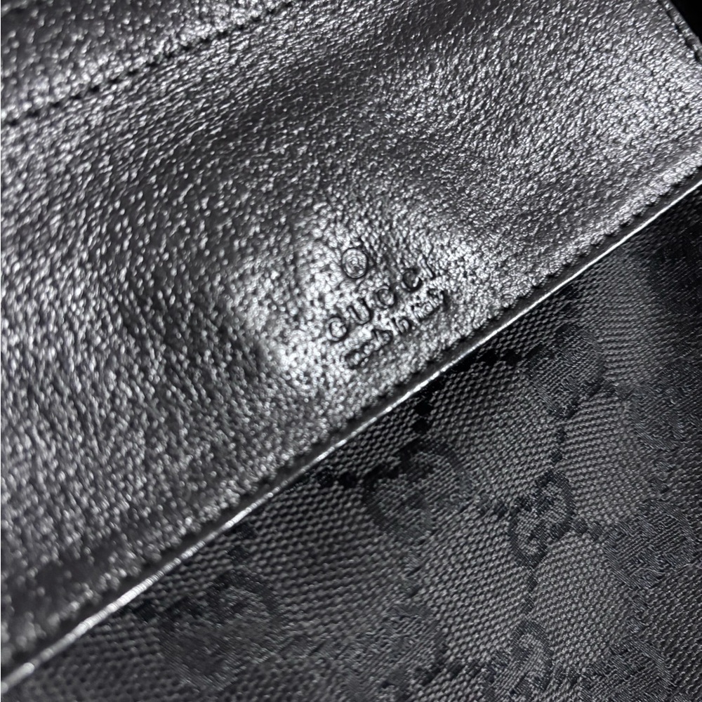 Gucci Black Monogram Messenger Bag - Picture 5 of 16